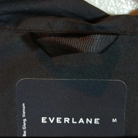 EVERLANE The ReNew Anorak  jacket in black size Medium - Picture 6 of 9